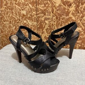 Chic Black Strappy Platform Heels